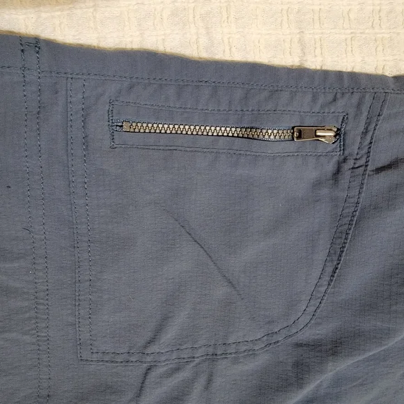 ✨️ PRANA Women's Steel Blue Cargo Hazel Ripstop Shorts - Picture 3 of 6